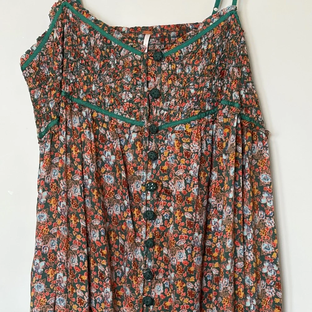 Free People floral  Maxi Dress with Button Detail and keyhole back XL - Picture 3 of 7